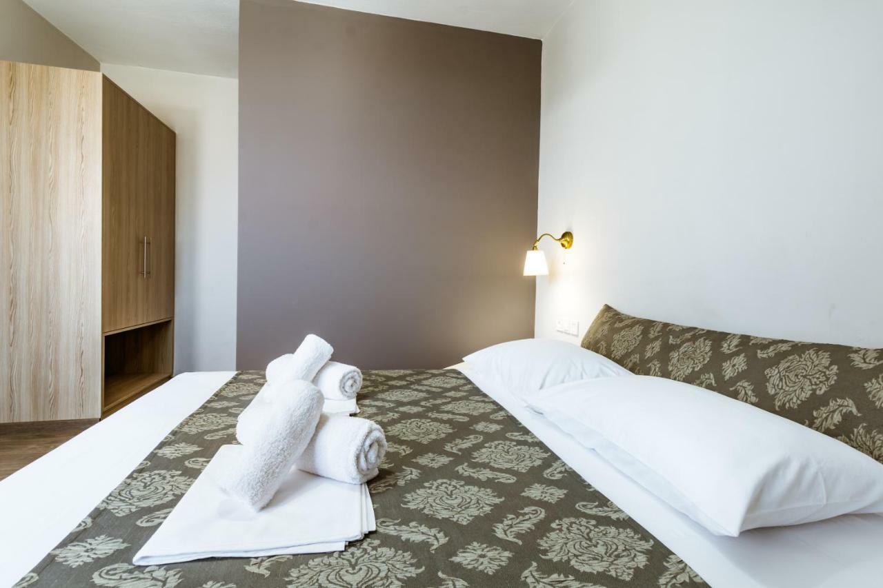 Gregory Comfort Hotel Kalamaki Exteriör bild